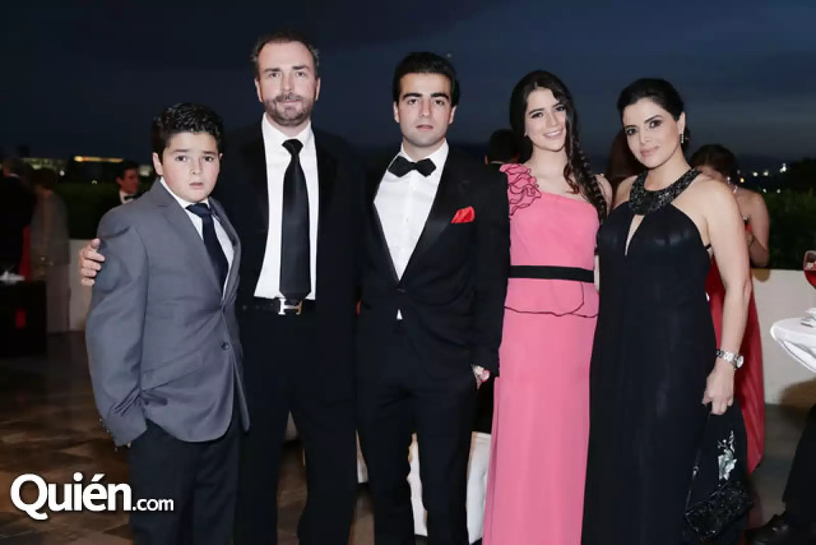 José,Ernesto,Ernesto,Natasha,Stella Schroeder