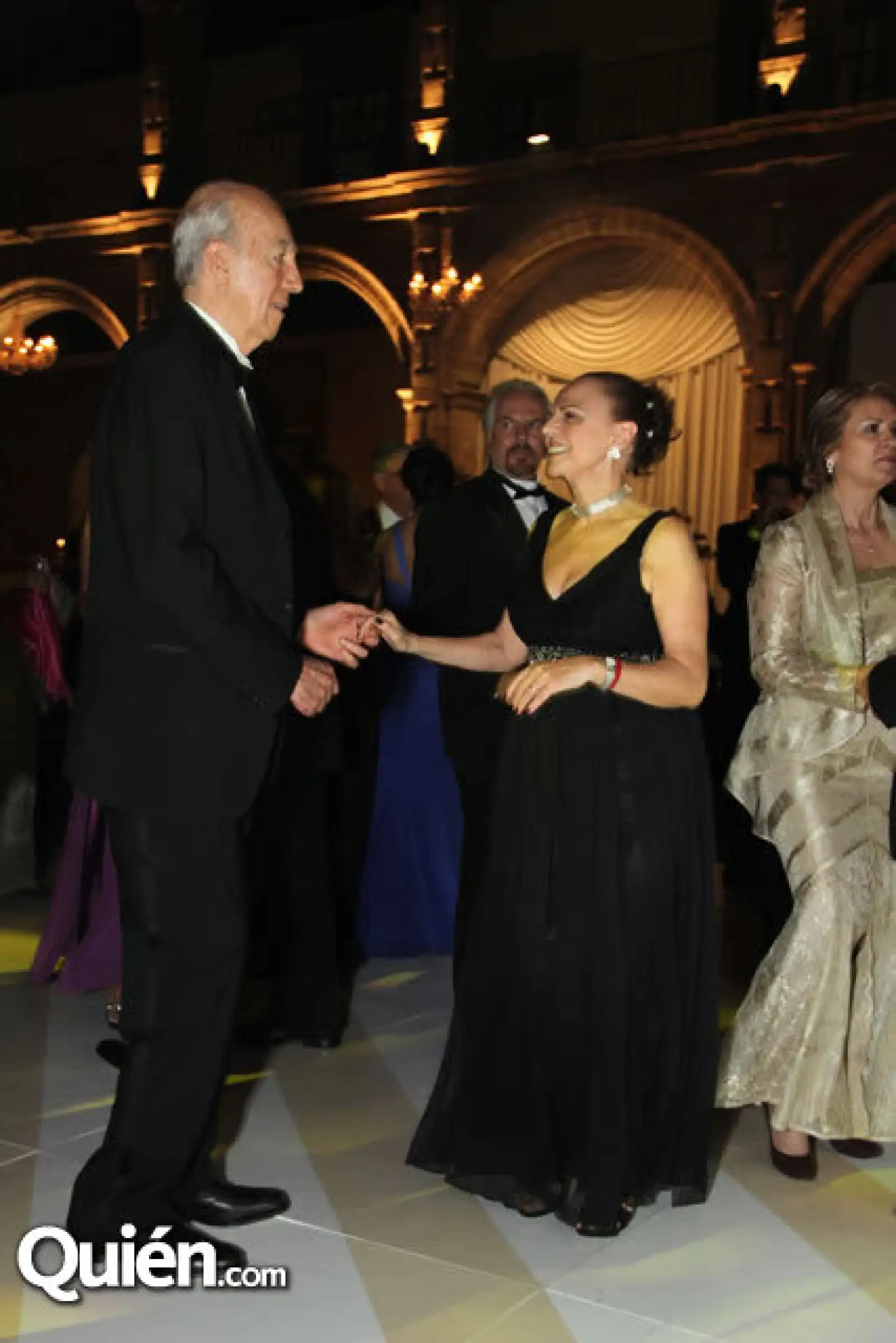 Alfonso Roque,Maricarmen Roque