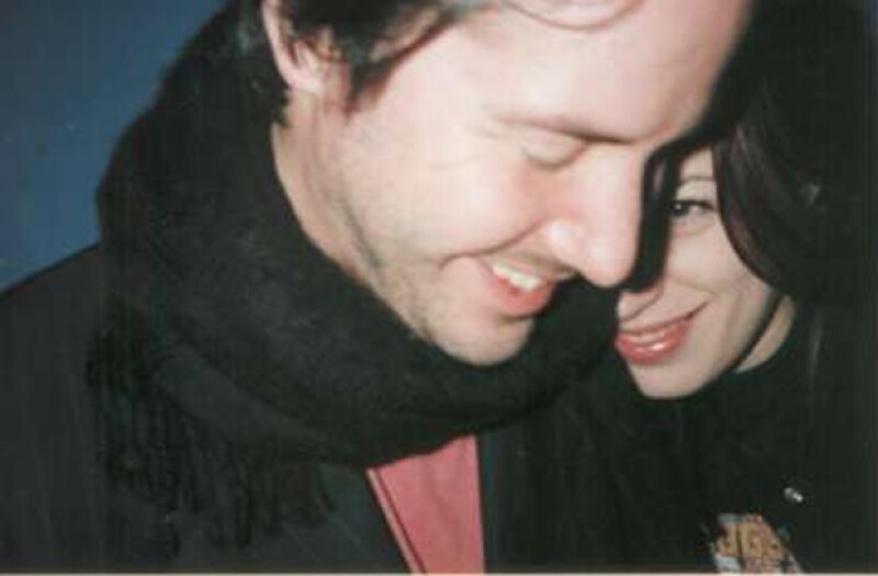Keanu Reeves con Jennifer Syme.