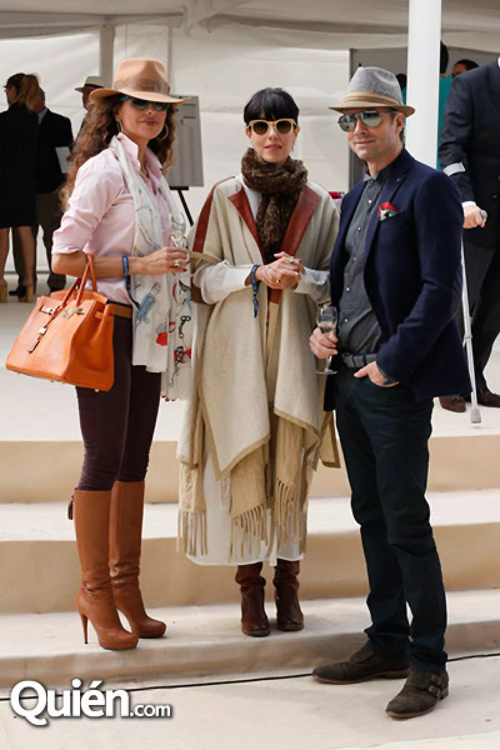 Elena Rezza,Cecilia Suárez y Hugo van Belle