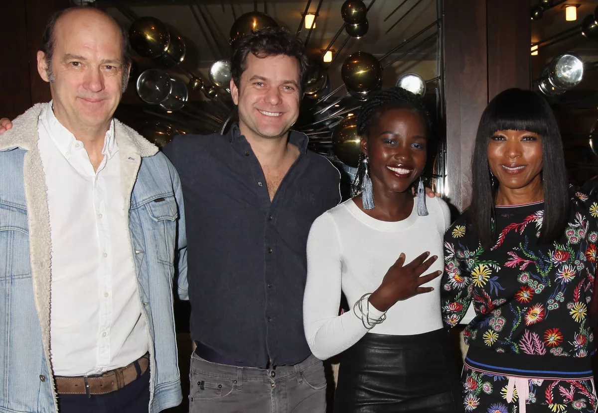 Joshua Jackson y Lupita Nyong'o