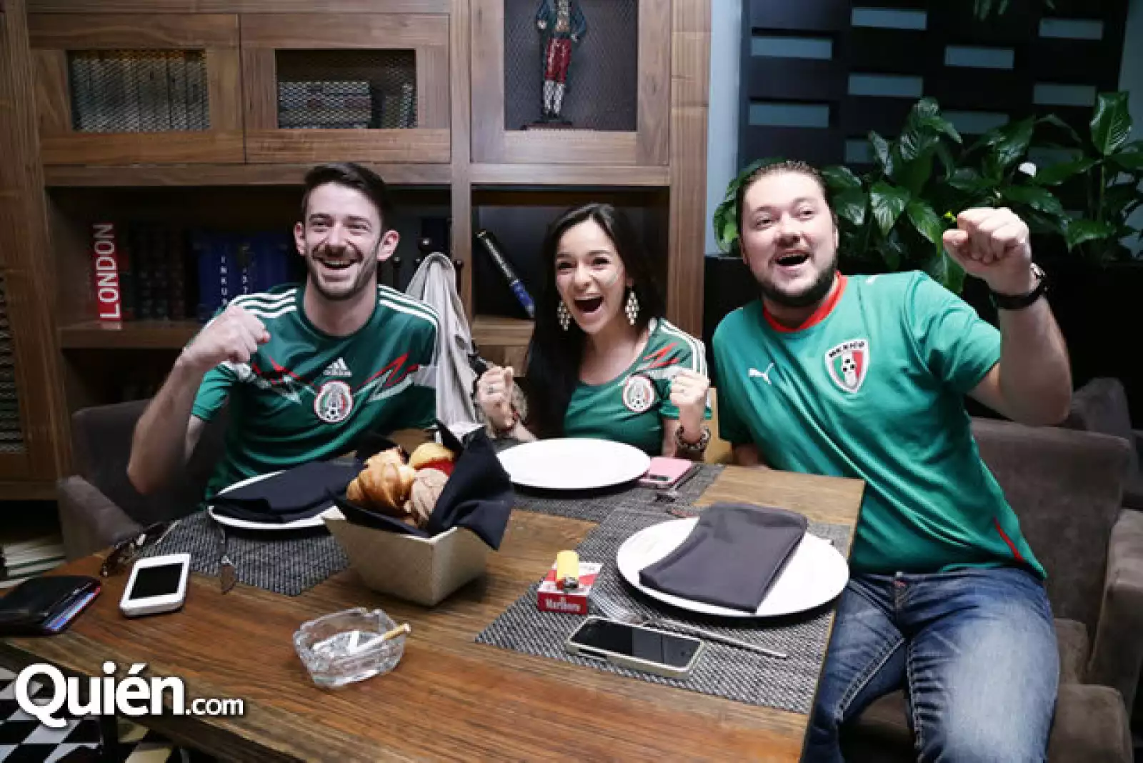 Antonio Vázquez,Mariana Hernández,Eugenio Díaz