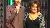 Durante el homenaje a la polifacética artista en “Mentiras, el musical”, el cantante expresó con emotividad los recuerdos que tiene de su mamá y cómo lo apoya dentro y fuera de los escenarios.