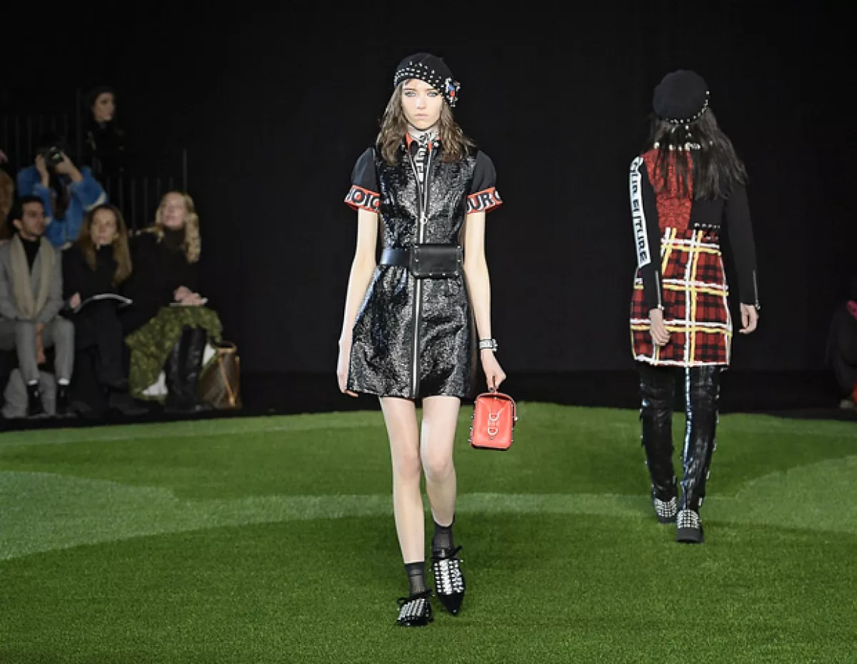 La presentación de otoño invierno 2015 fue la última presentación de Marc by Marc Jacobs.