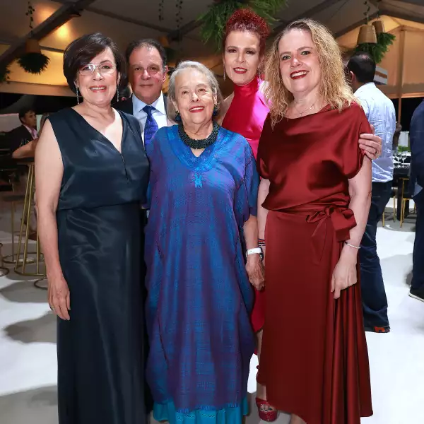 Maricarmen y Pepe Ramírez  Degollado, Titita , Maritere y Luz M