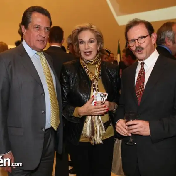 Delfin Sánchez Juárez,Guadalupe Loaeza,Pedro Hoth