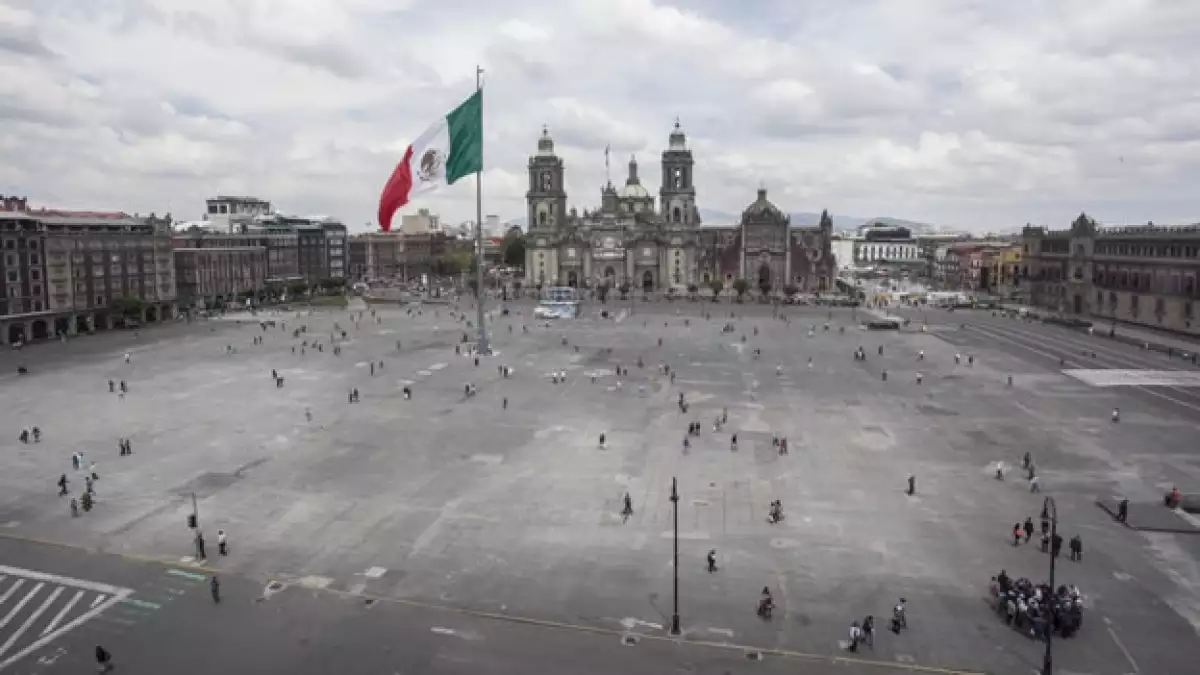 El Zócalo de la Ciudad de México estuvo cerrado a los automóviles este lunes