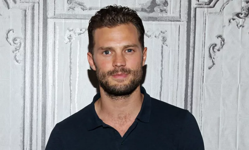 El protagonista de Fifty Shades habló de los desnudos femeninos y sus ganas porque los masculinos tengan más presencia en la pantalla grande. Además opinó sobre el desnudo de Orlando Bloom.