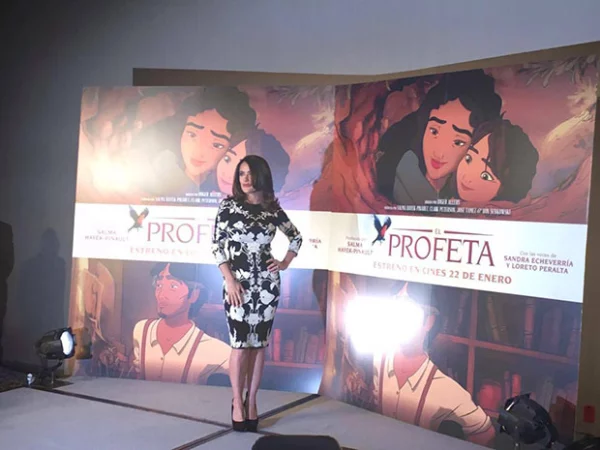 La mexicana lució un vestido Alexander McQueen.