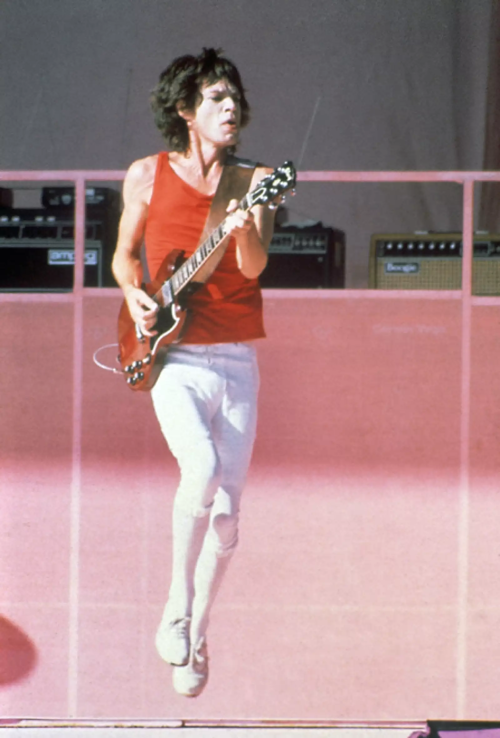 Los Rolling Stones no sólo marcaron la historia del mundo de la música sino que dieron un giro y crearon un nuevo estilo de vida; la de un verdadero rockstar.