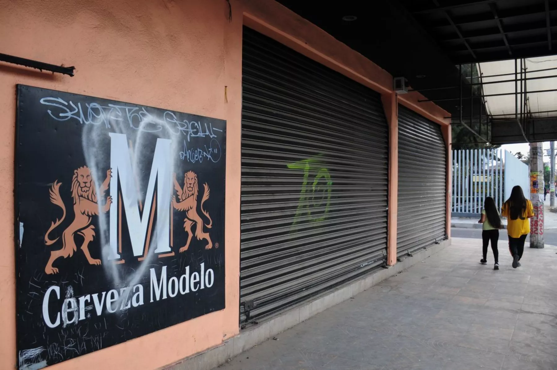 Más de 13 mil 500 locales han cerrado derivado de la crisis económica generada por la pandemia de Covid-19.