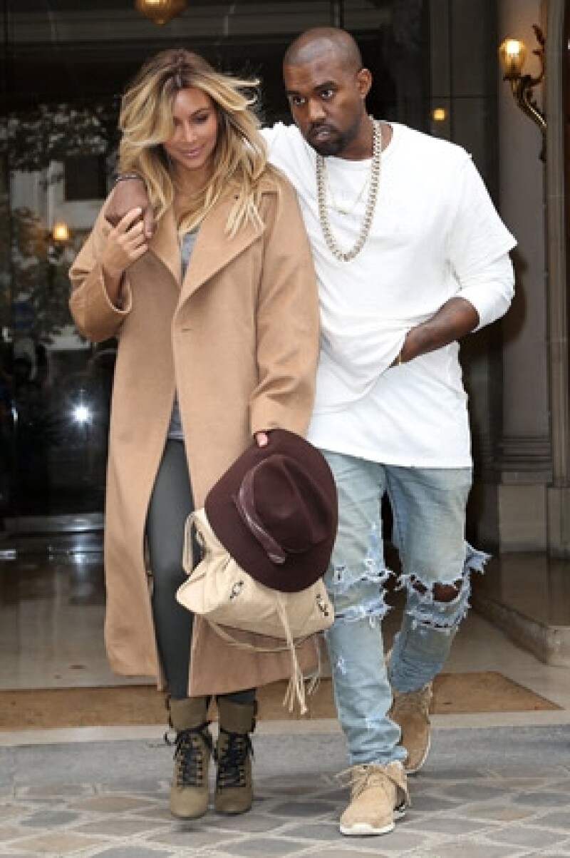Debido a que la pequeña se quedó al cuidado de su abuela Kris Jenner y sus tías Kourtney y Khloé, la pareja de Kanye West tiene miedo que suban fotos de su bebé.