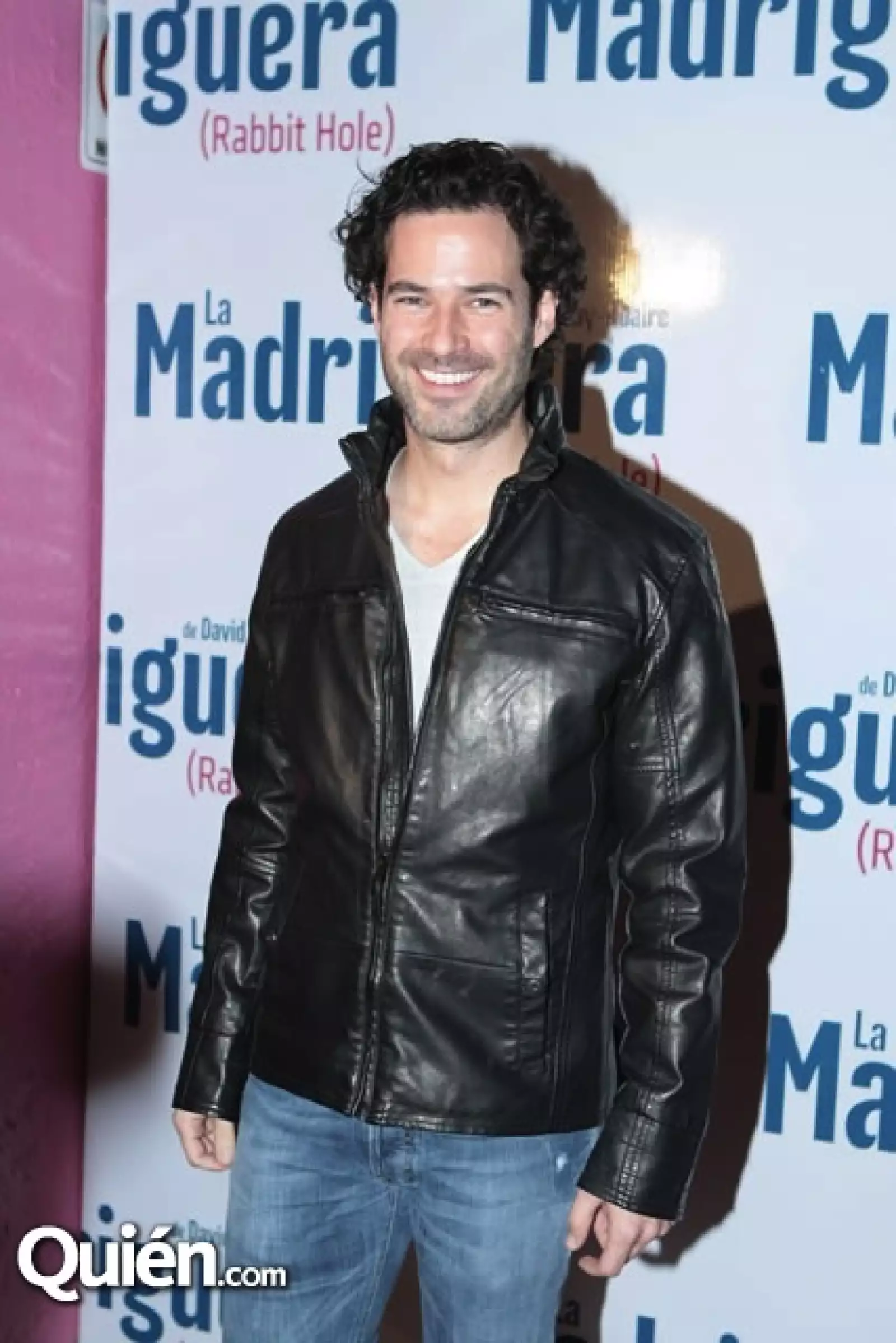 El hijo del expresidente de México, Carlos Salinas de Gortari, casi siempre acompaña a Ludwika en sus compromisos laborales.