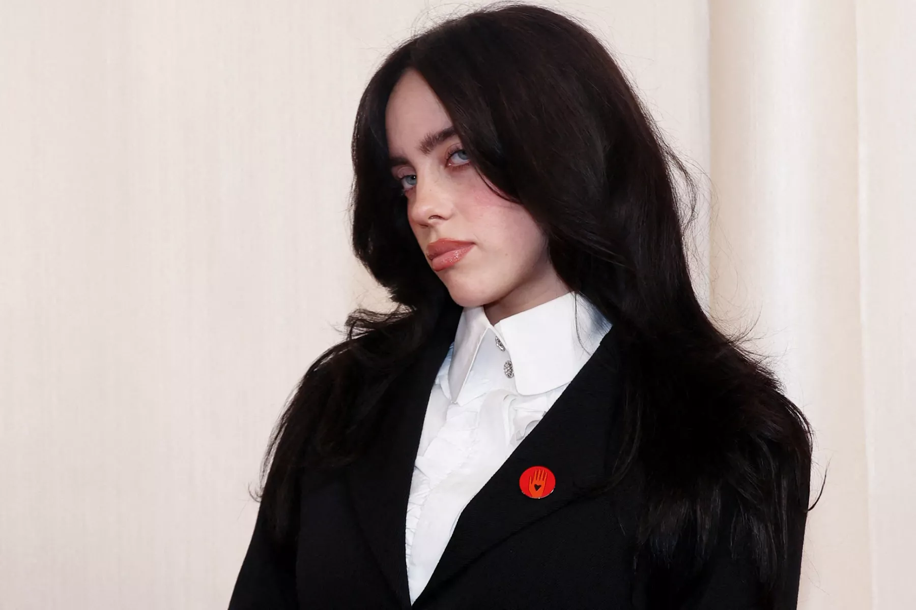 Billie Eilish, Katy Perry, Pearl Jam y 200 músicos más firman carta contra la IA