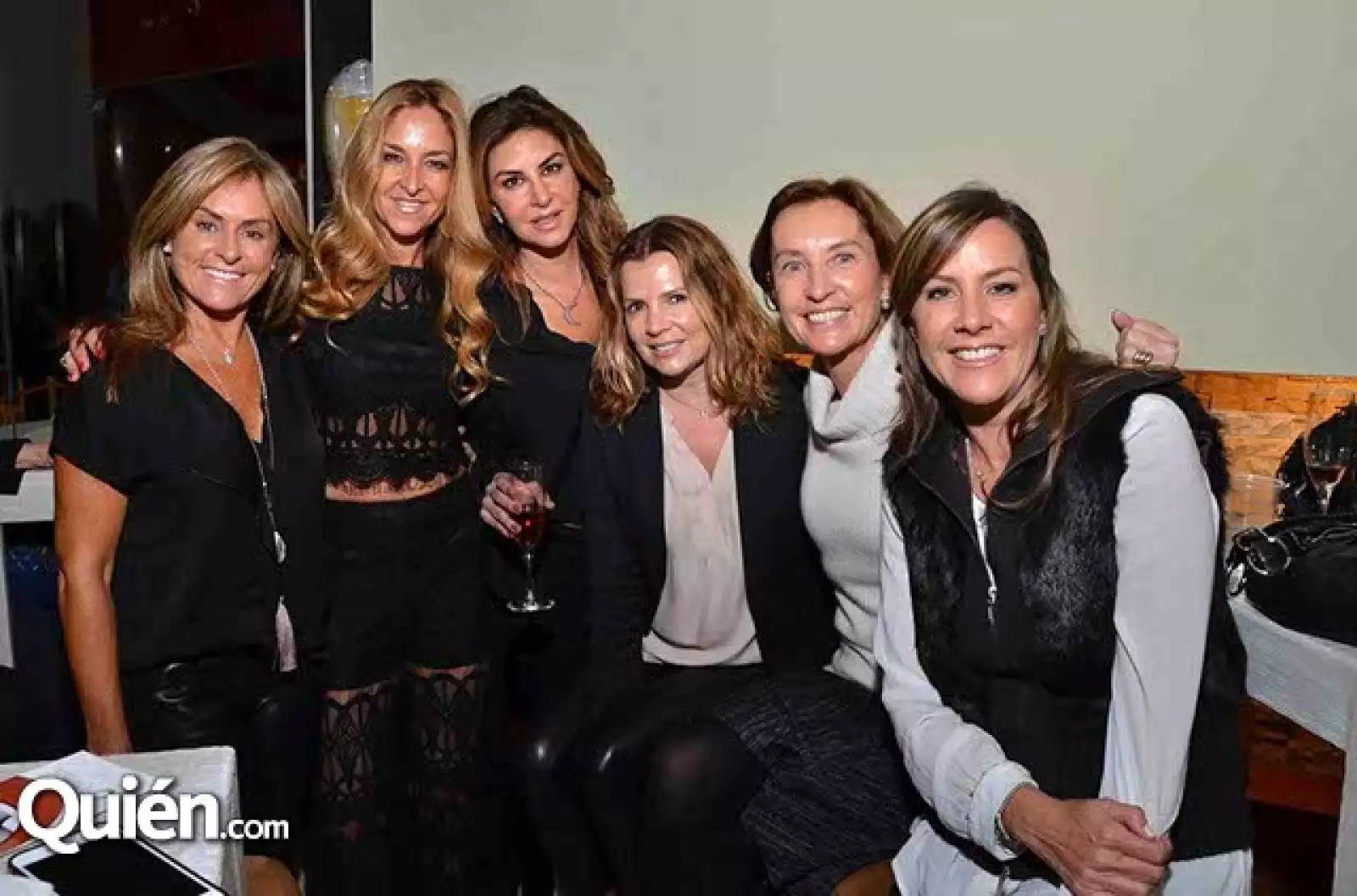 Martha Fernández,Mariana Rivas,Alejandra Funtanet,Mary Carmen Rubio,Peggy Jenkins y Andrea Lozano.