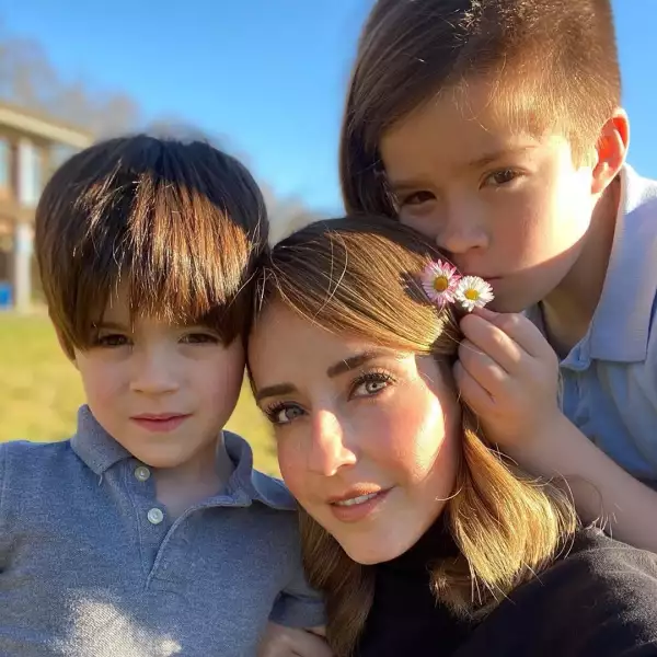 Jimena Pérez 'La Choco' con sus hijos Iker e Iñaki