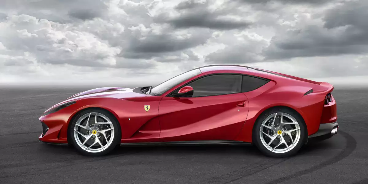 Ferrari 812