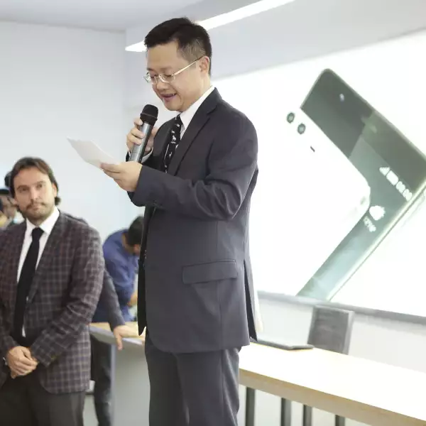 Huawei Experience Store