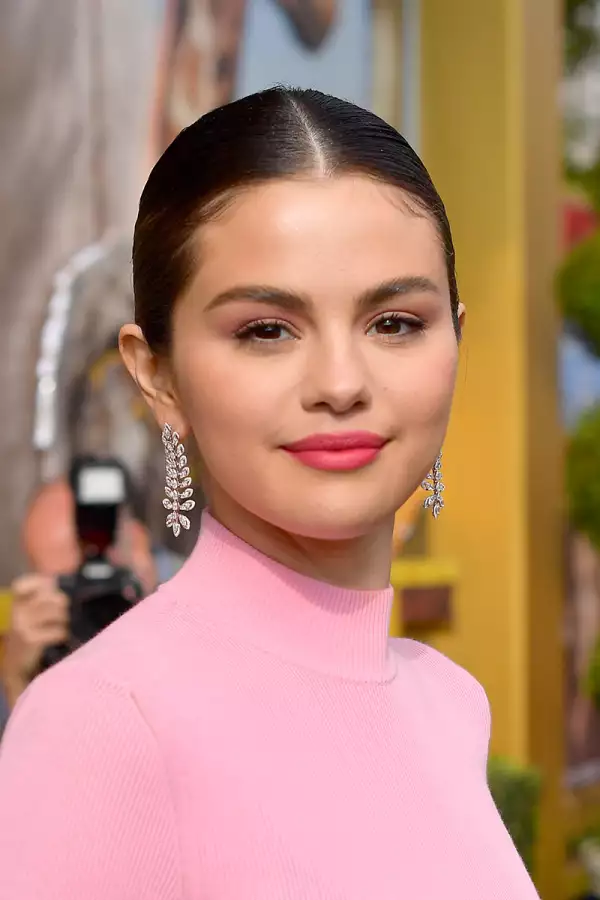 Selena Gomez se reinventa con el ritmo africano de Calm Down de Rema