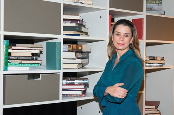 Montserrat Barros