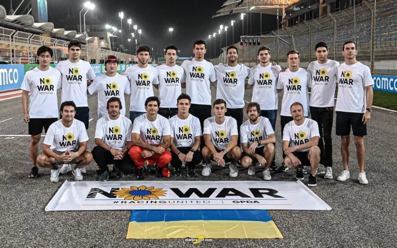 checo-perez-pilotos-apoyo-ucrania