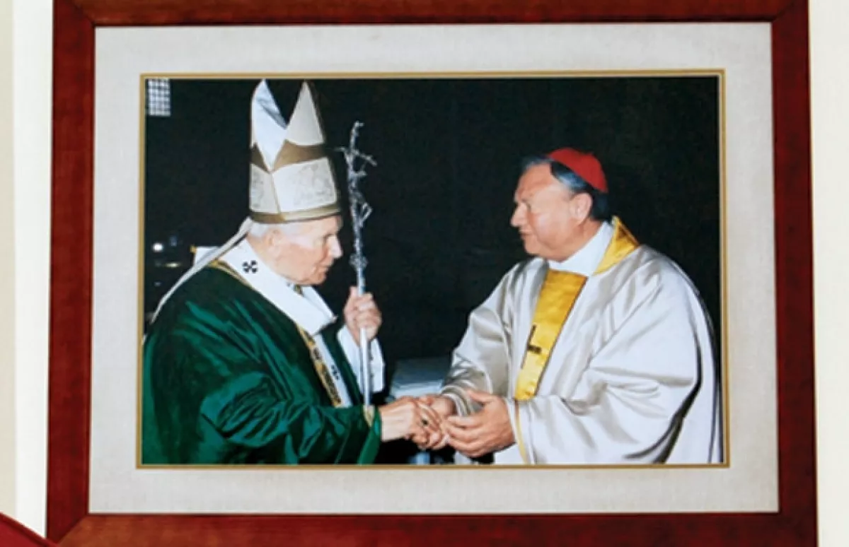 Juan Pablo II lo llamaba de cariño Guadalajara. Aquí en el Jubileo del 2000 en Italia.