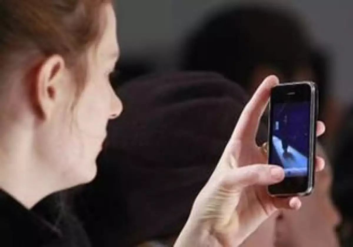 Los usuarios del iPod Touch son en su mayoría jóvenes menores a 25 años. (Foto: Reuters)