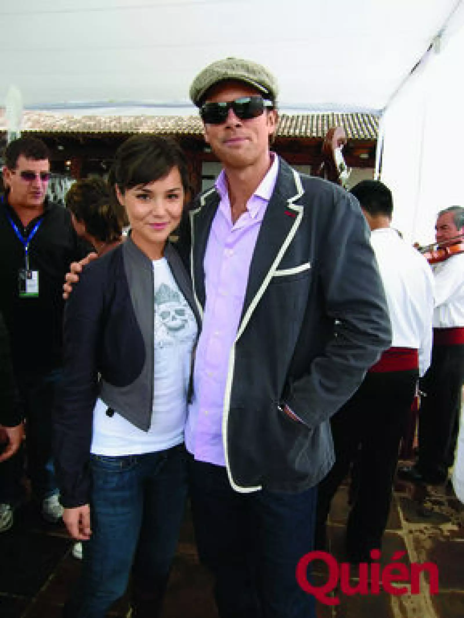 Camila Sodi, Hugo Van Belle