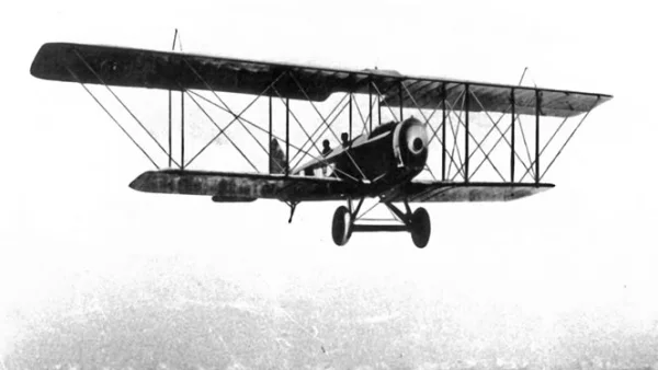 El primer vuelo se realizó sin escalas de Washington a México.