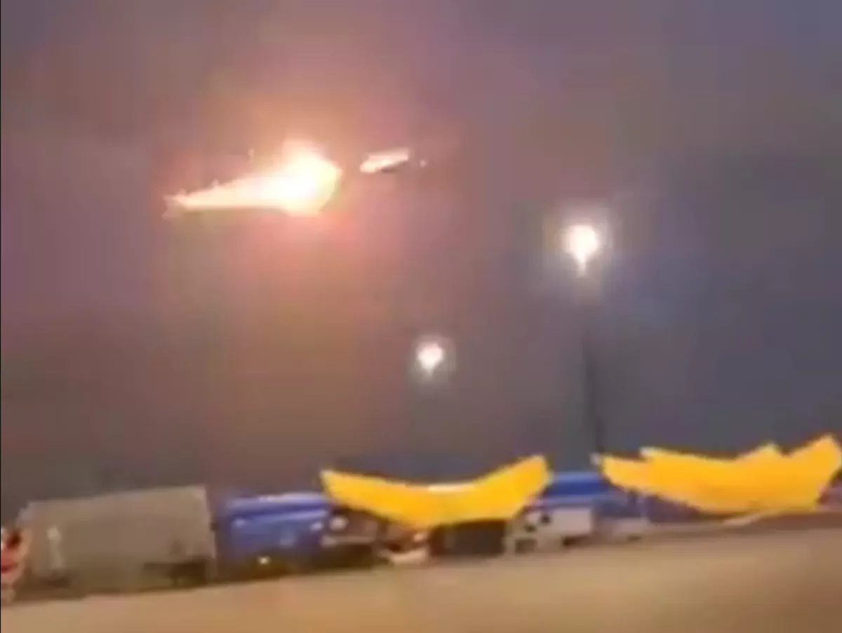 fuego avion despegue air canada