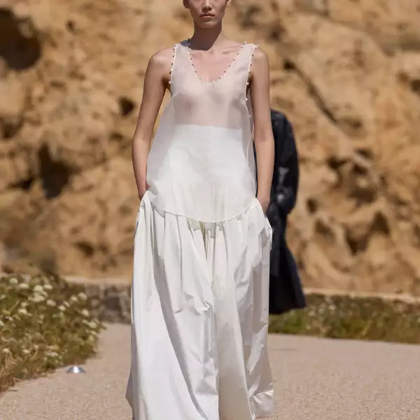 Jacquemus PO S27 024.jpg