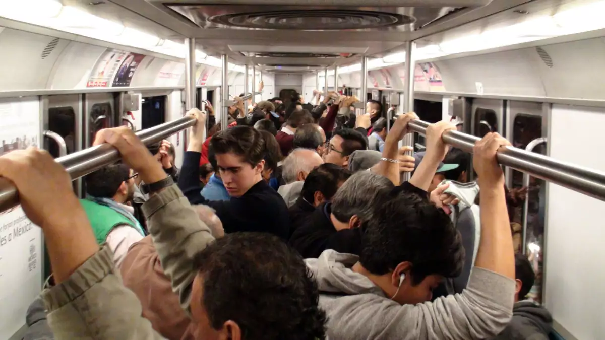 Retrasos Metro CDMX hoy: ¿Por qué hay caos en la línea 7?