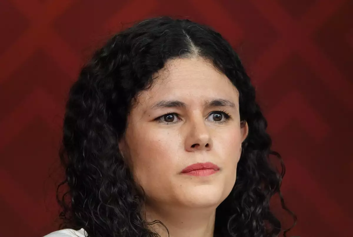 Conferencia Luisa María Alcalde