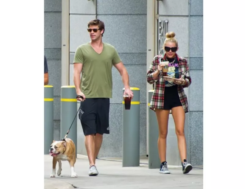 La cantante y actriz aseguró a la revista ELLE, que prefiere mantener los detalles de su día a día de manera privada y fuera de Twitter.