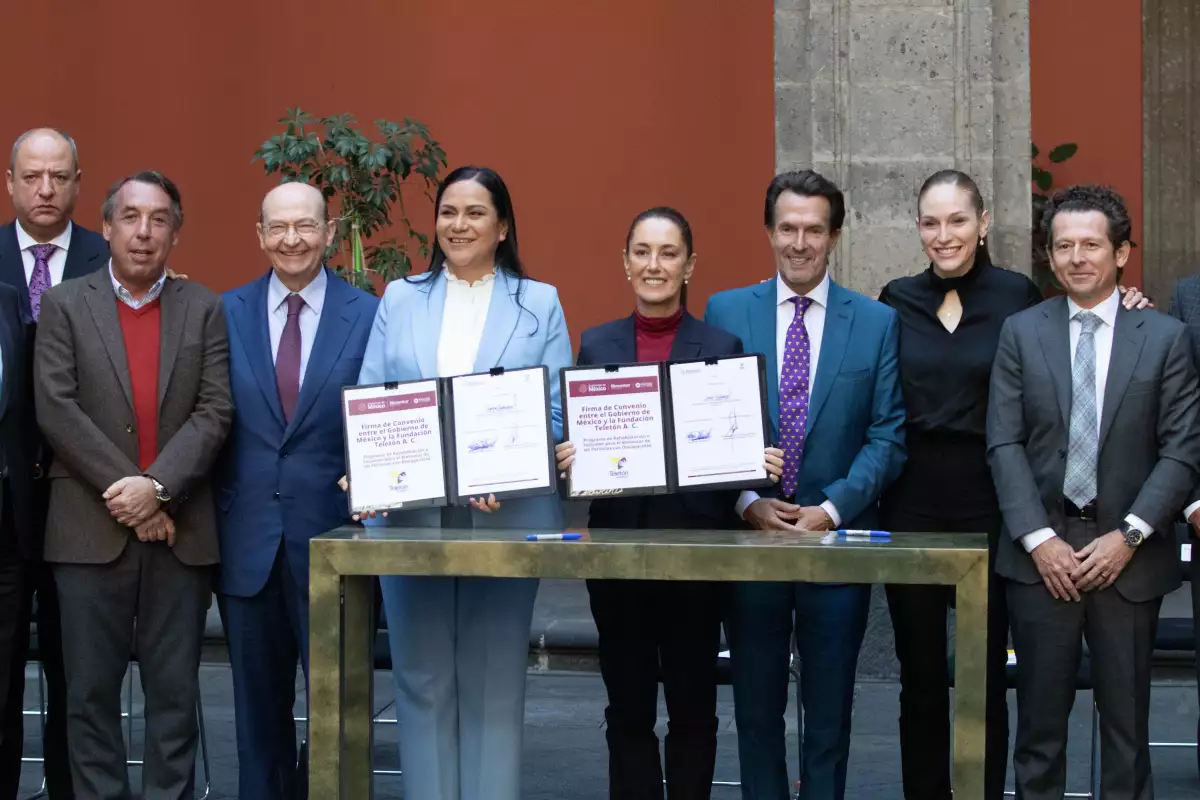 Presidencia Firma Teletón-11