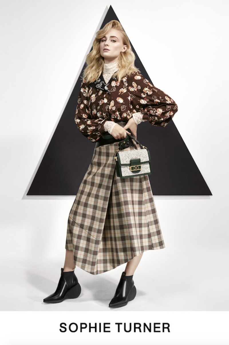 Sophie Turner en la colección Pre-Fall 2019