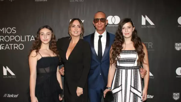 Premios Metropolitanos de Teatro 2019 - Blue Carpet