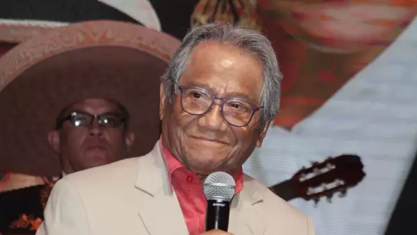 Armando Manzanero.