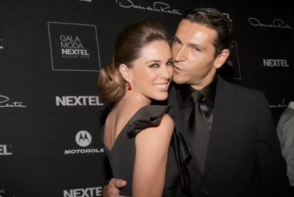 La pareja está casada desde el 2011 y tienen dos hijas: Jacqueline y Carolina.