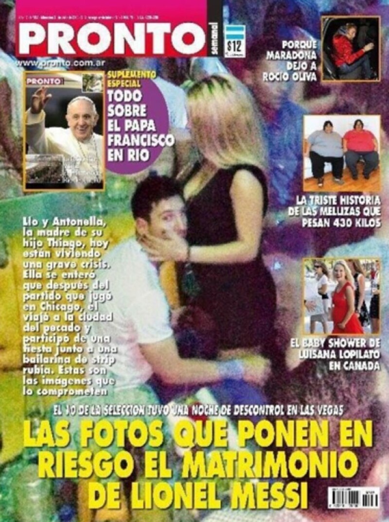 Se dice que el futbolista se percató de que había sido fotografiado y se apartó de la mujer.