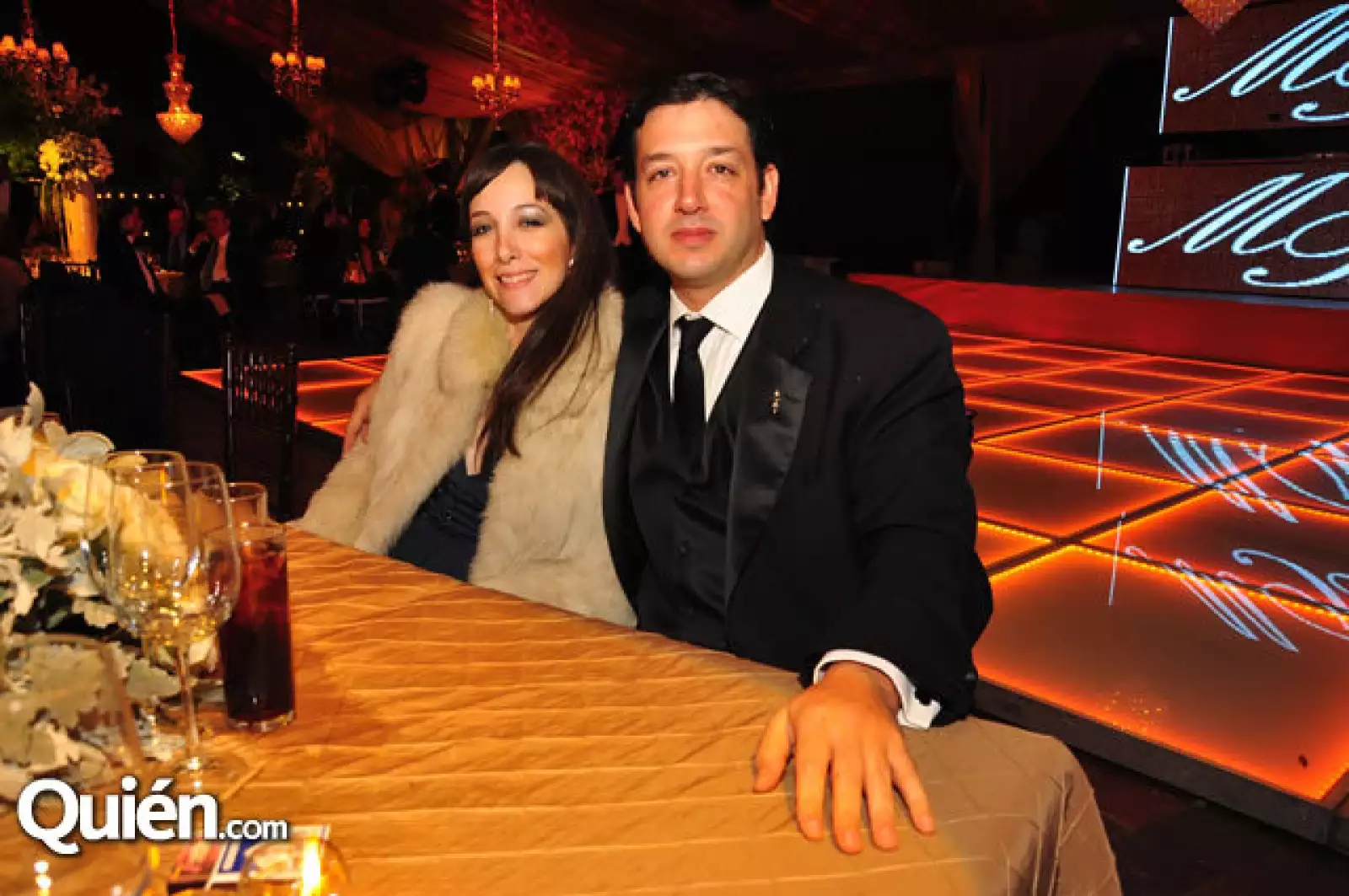 Paola Vara,Eduardo Martínez.