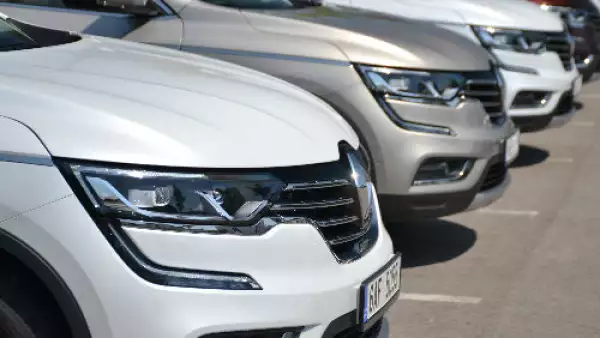 autos Renault formados