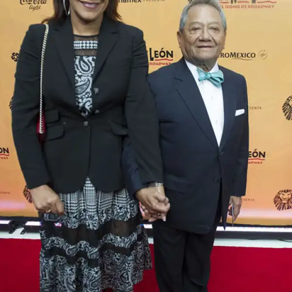 Laura Villa y Armando Manzanero.