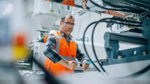 EU pide a México revisar derechos laborales en fábrica de piezas en NL