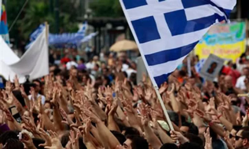 Las manifestaciones afuera del Parlamento durante los días de votación dejaron más de 300 heridos. (Foto: AP)