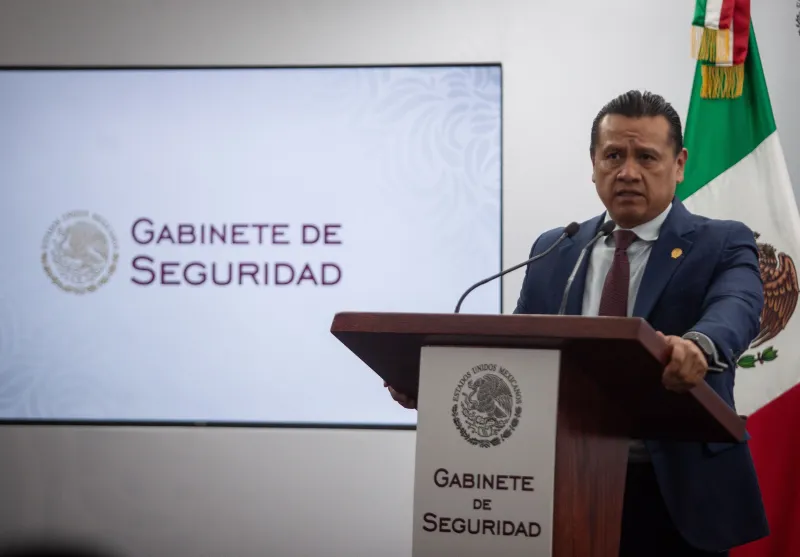 El exfiscal Carlos Manzo durante una conferencia de prensa cmo parte del Plan Michoacán.