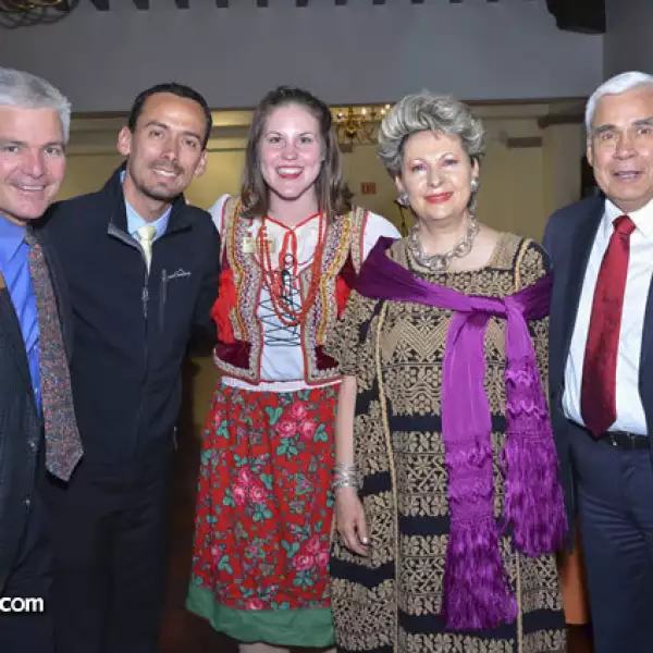 Mark Conzemius, Jaime González, Alicen Schade, Adriana Hinojosa y Antonio González