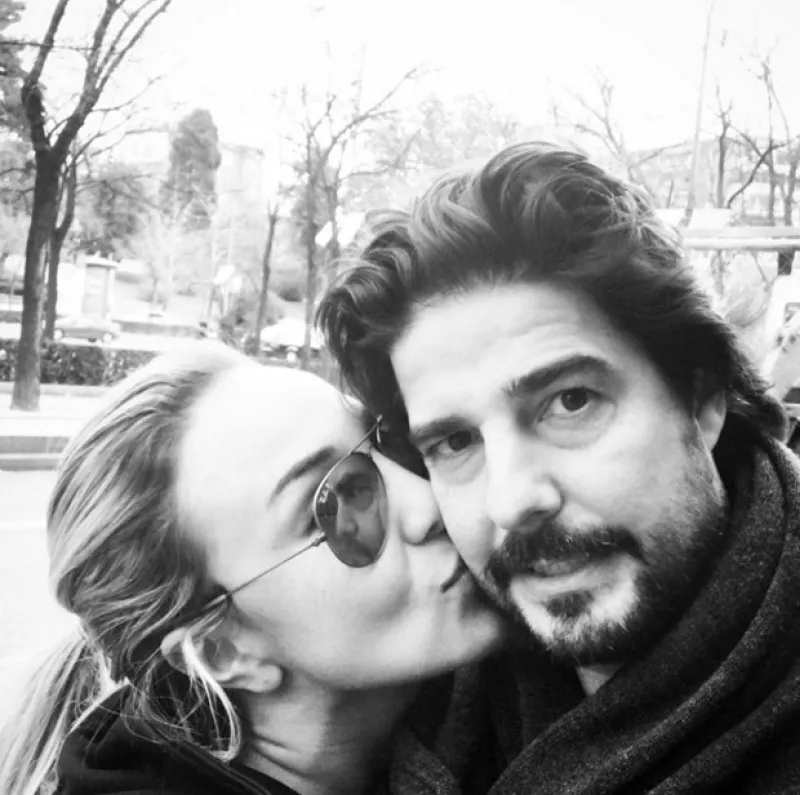 Luego de que la actriz muriera a causa del cáncer, aparentemente Jorge Monje encontró de nuevo el amor con una trabajadora de Telemundo Estudios.