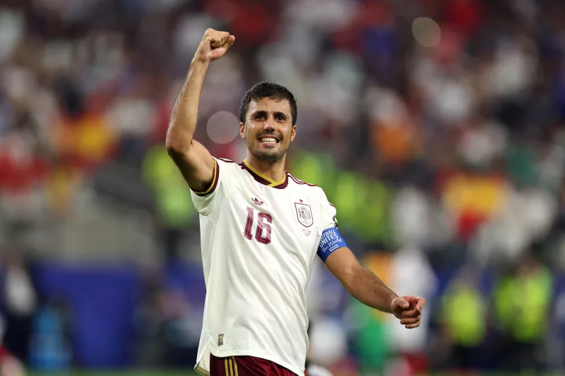 Ya es oficial: El FC Barcelona ficha a Rodri hasta 2030