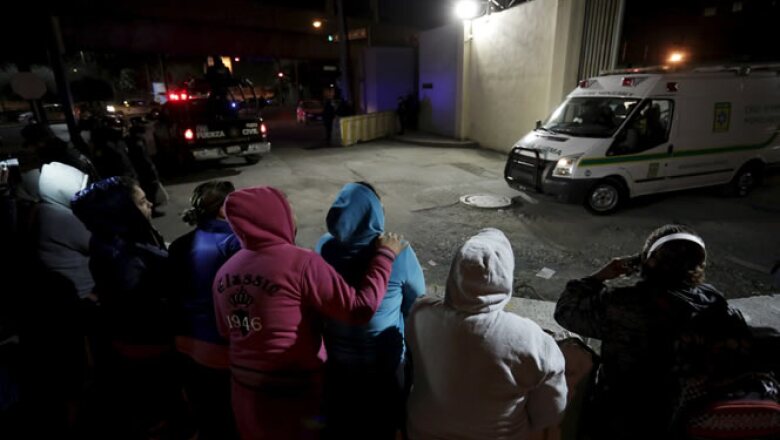Los heridos fueron trasladados al Hospital Universitario de la capital estatal, luego de que las autoridades controlaron la situación.